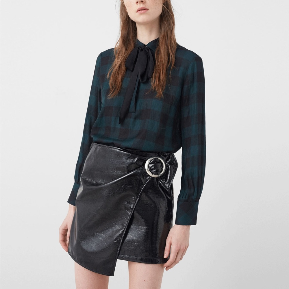 Black pleather mini skirt